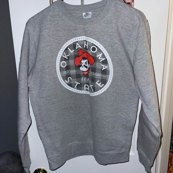 Men’s Oklahoma State University Sweatshirt - Picture 1 of 3